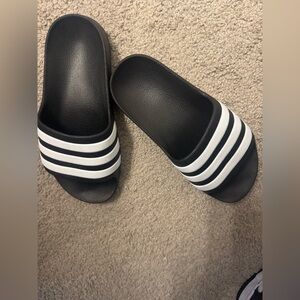 Adidas Slides KIDS | Size 1K | Black and White Sporty Slide Sandals | NWOT